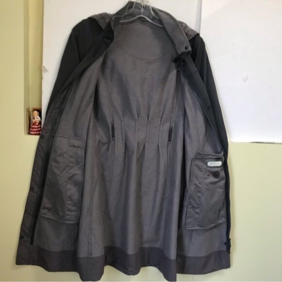 Lululemon Apres Soft Shell Rain Coat Pockets Jacket Hood Water Repellent Grey S - Picture 5 of 16
